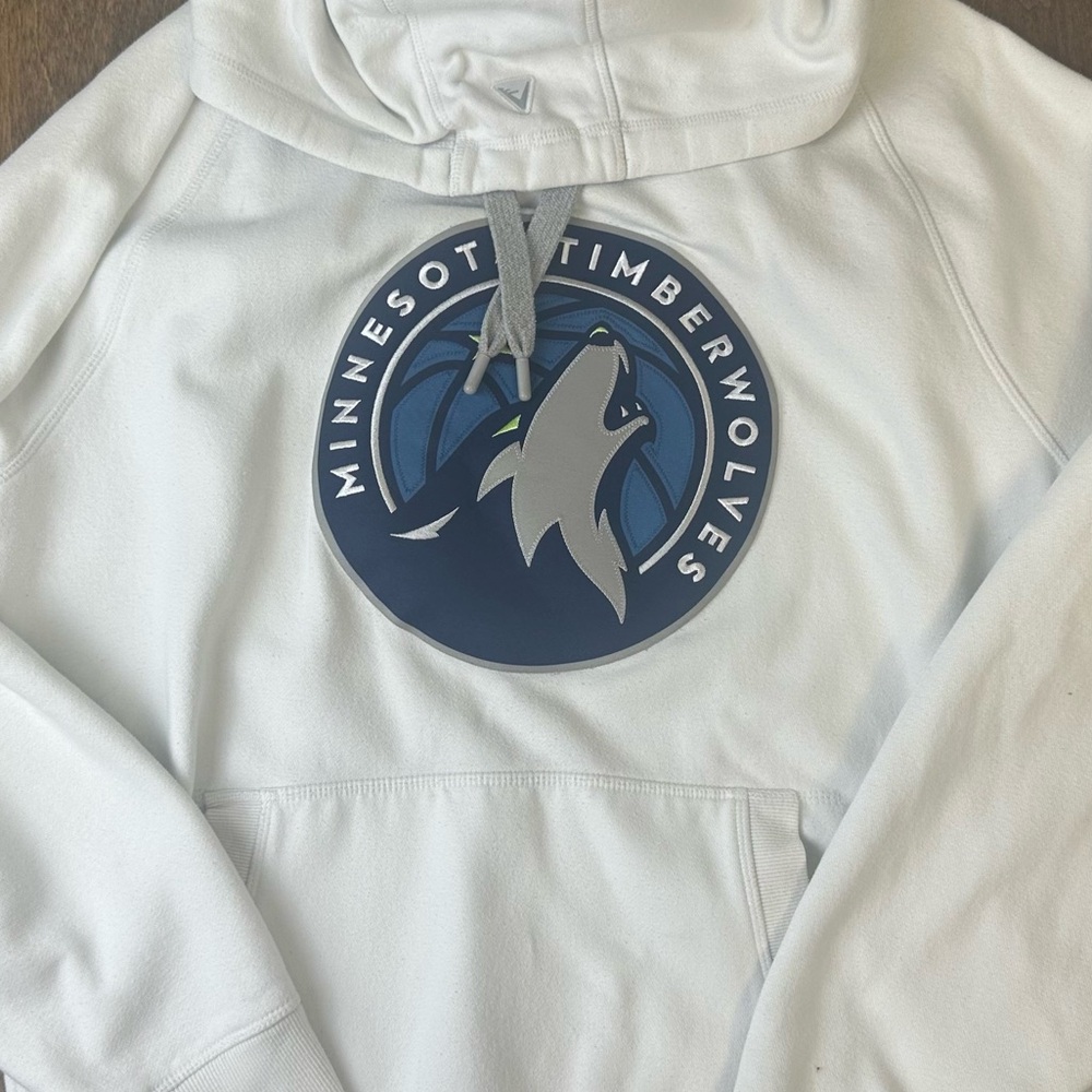 Minnesota Timberwolves Hoodie Large | NBA Pullover Sweatshirt White